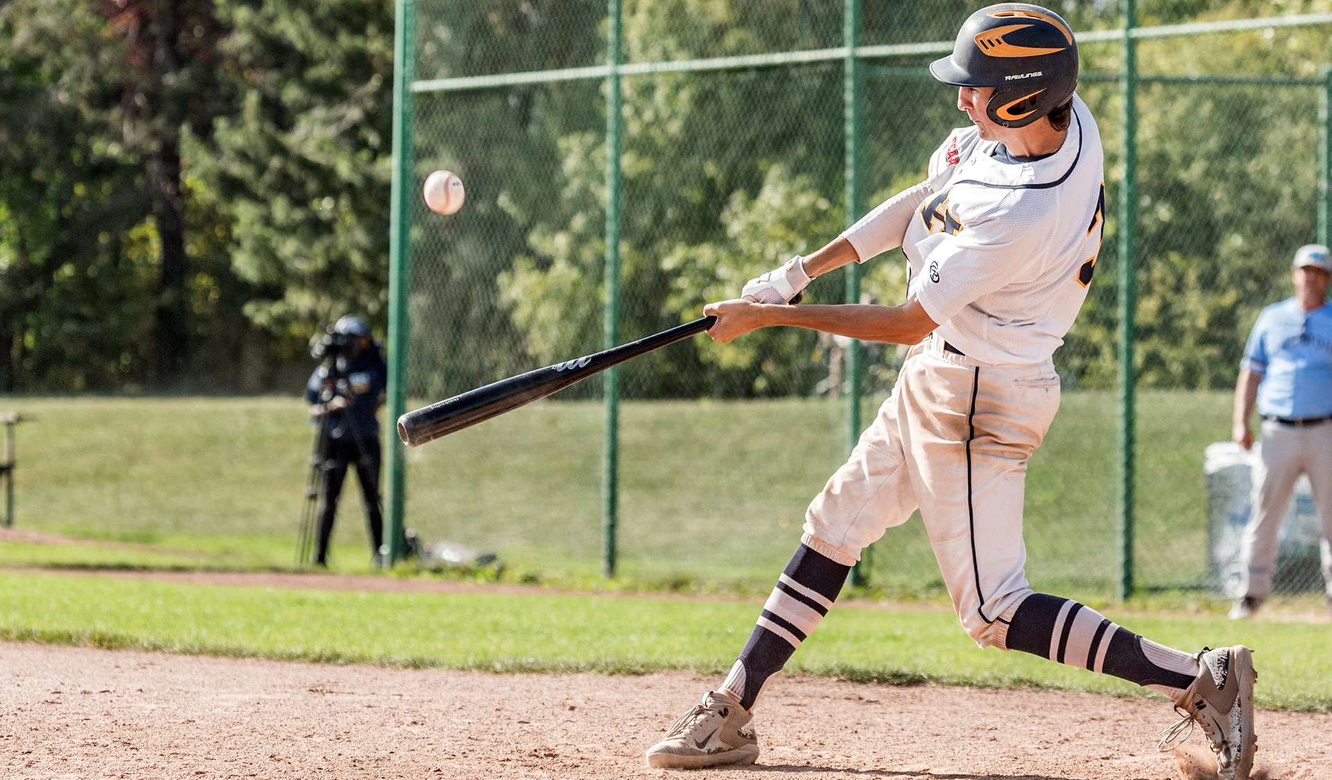 Hawks Roll To Ninth Straight Win By Way Of 10-1 Home Win Over Huskies