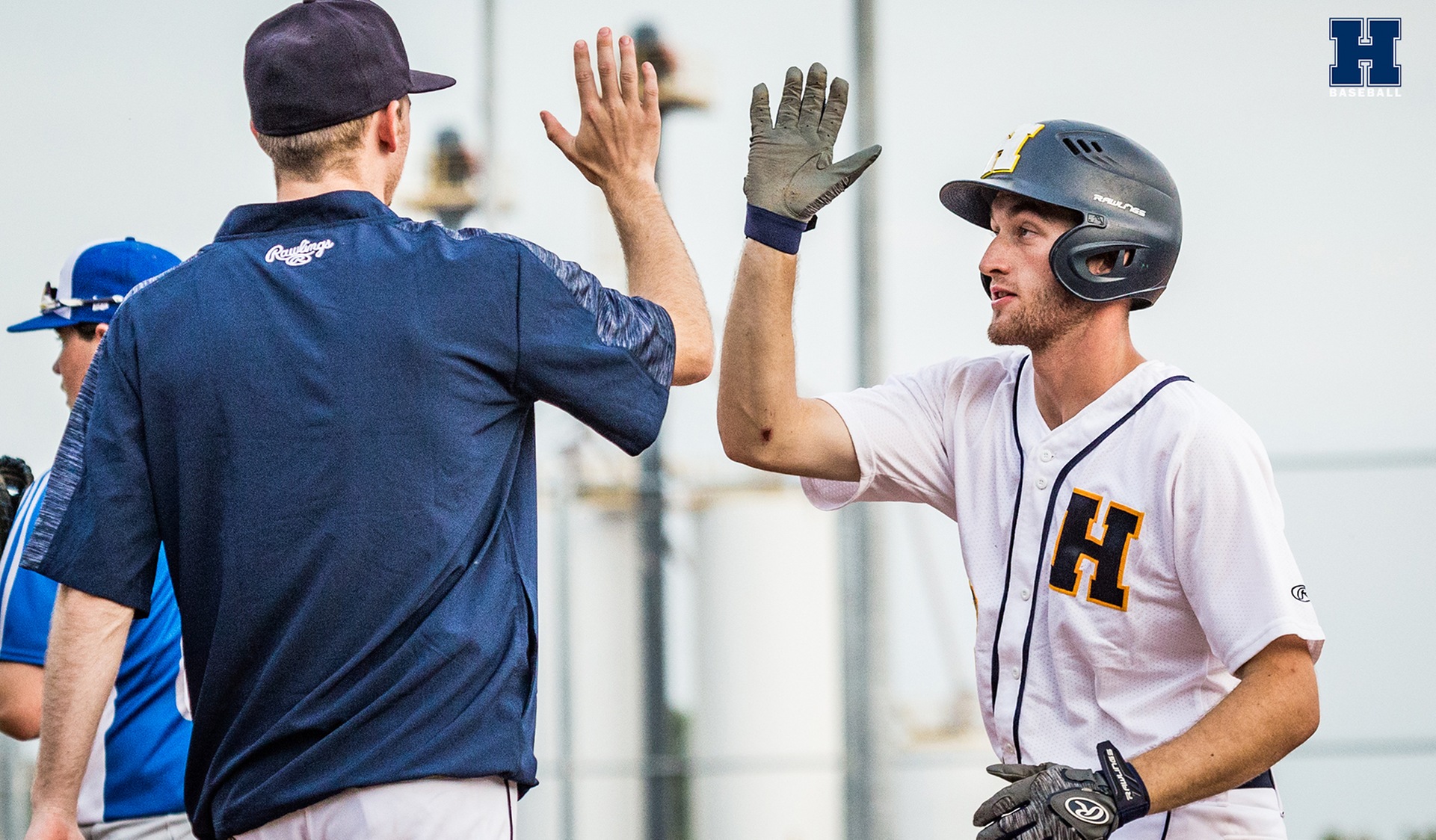 Baseball Splits Road Doubleheader With St. Clair
