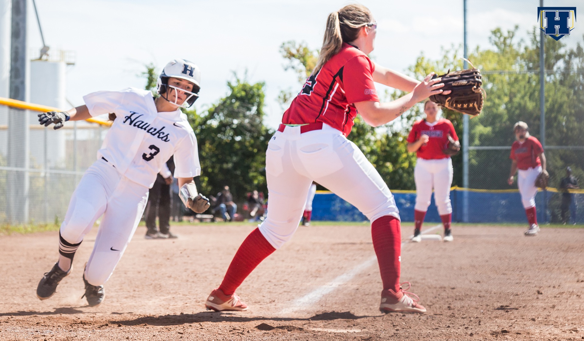 Softball Sweeps Fanshawe to Extend Win Streak to Three