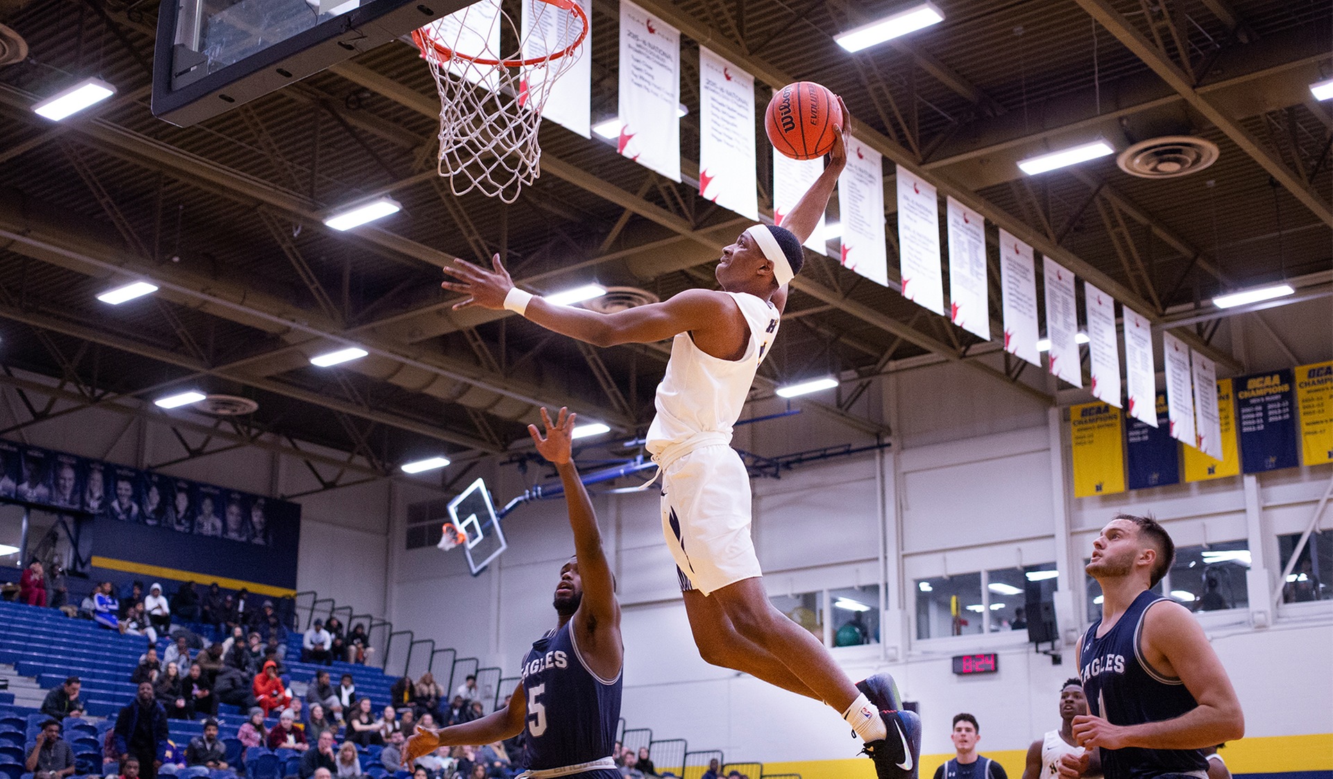 No. 3 MEN'S BASKETBALL WINS 12th STRAIGHT, BEATS UTM 120-97