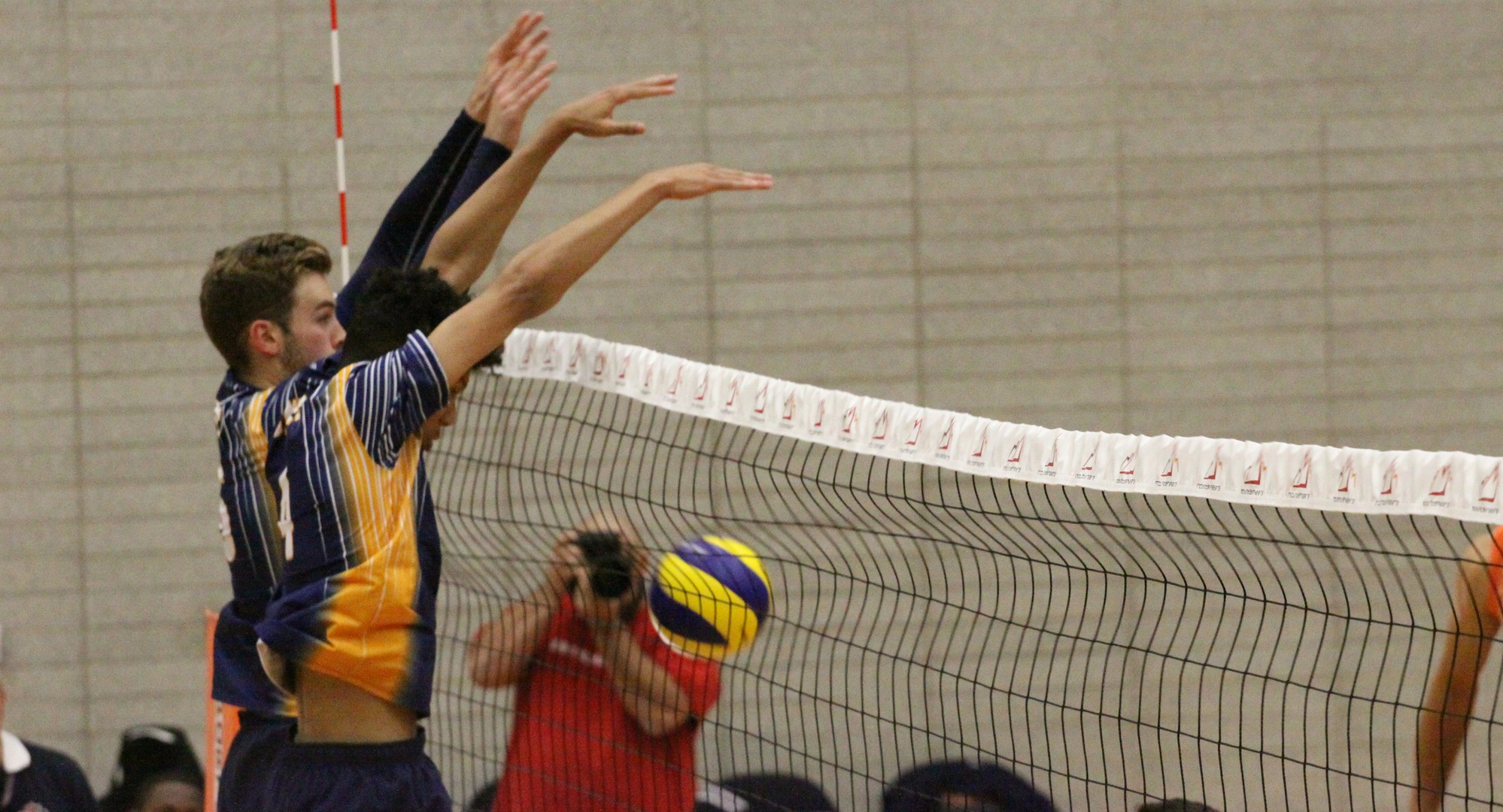 HEALTHY HAWKS WIN HUGE ROAD GAME 3-1 AT MOHAWK