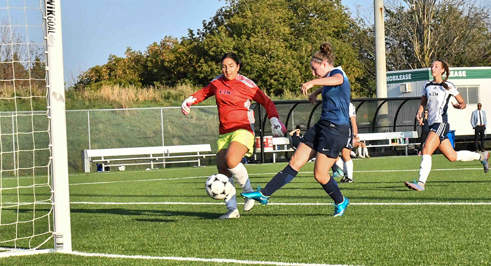 OFFENCE CONTINUES TO ROLL FOR No. 7 HAWKS